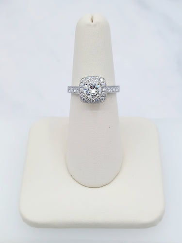 14K White Gold Brilliant Cut (Round) Diamond Engagement Ring with Diamond Halo