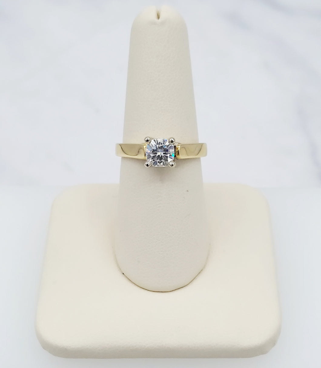 14K Yellow Gold Certified Round (Brilliant) Diamond Engagement Ring