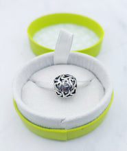 Load image into Gallery viewer, Captured Heart Bead - Chamila