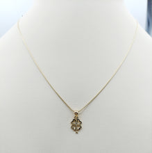 Load image into Gallery viewer, Lucky Four Leaf Clover &amp; Chain - 10K Yellow Gold