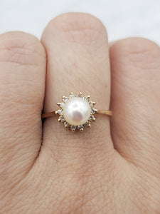 Pearl & Diamond Ring - 14K Yellow Gold