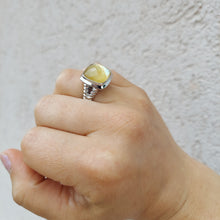 Load image into Gallery viewer, Golden Yellow Mother of Pearl Fusion Ring