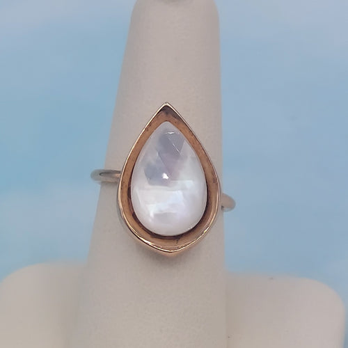 Mother of Pearl & Rose Gold Plated Ring
