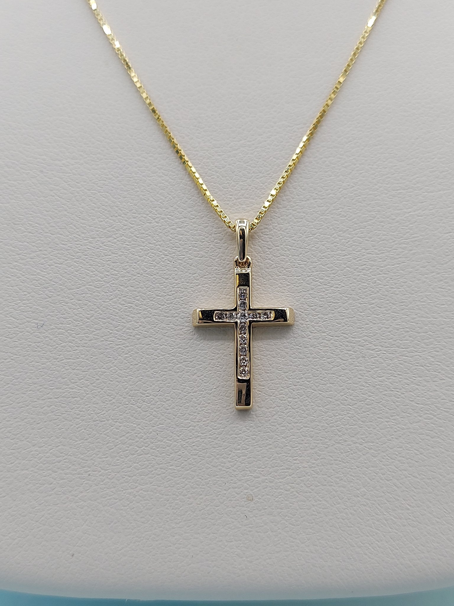 14k solid gold top box chain with cross necklace