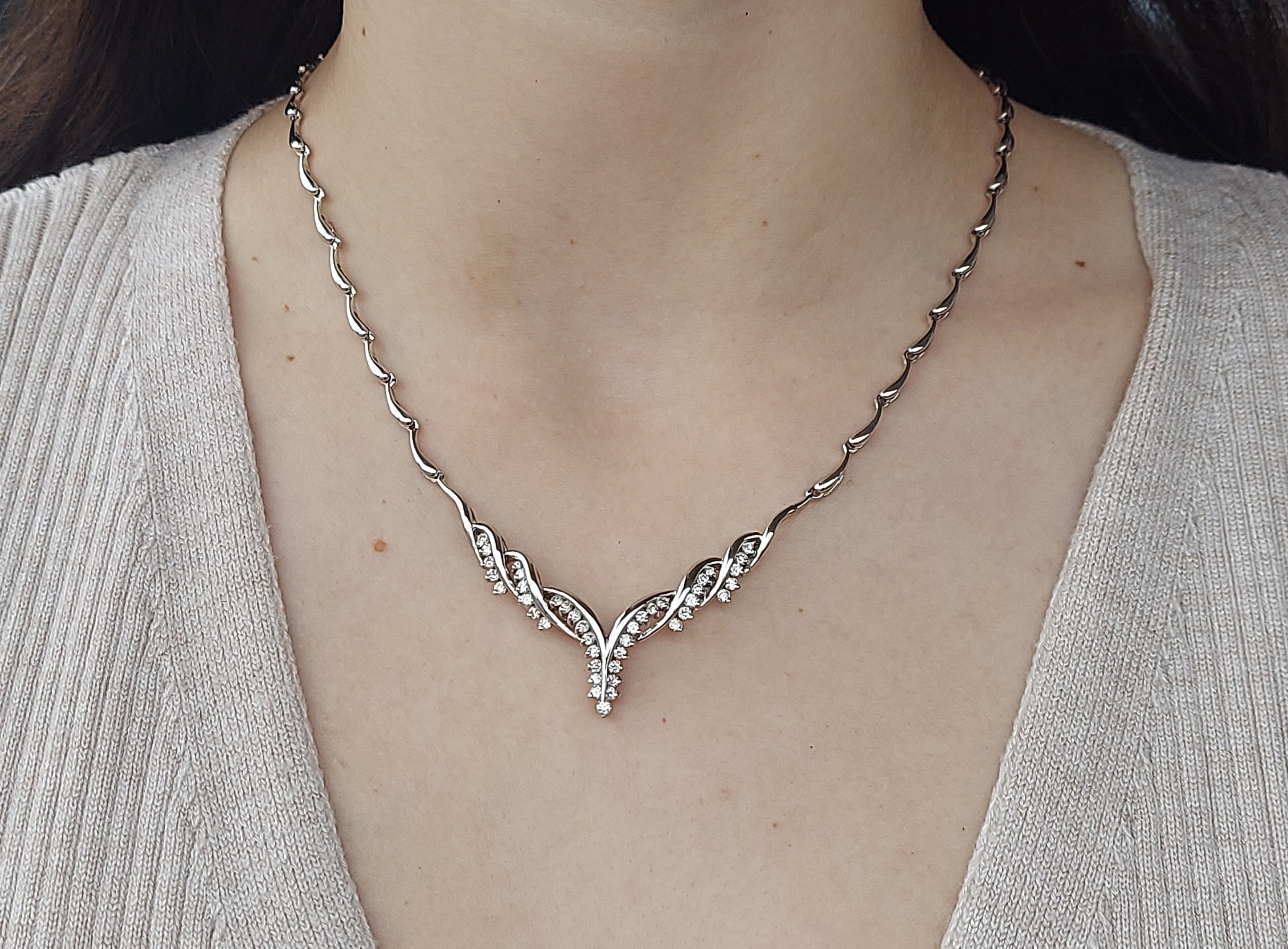Carat Fancy Diamond V Shaped Necklace 14K White Gold