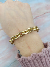 Load image into Gallery viewer, Gold Tone Chain Link Bracelet
