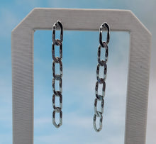 Load image into Gallery viewer, 2&quot; Silver Chain Link Drop Earrings