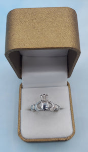 Men’s Claddagh Ring - Sterling Silver - Size 11