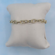 Load image into Gallery viewer, Nautical Oval Link Gold Bracelet - 14K