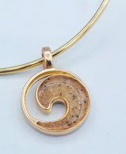 Load image into Gallery viewer, Port Jefferson, Long Island Gold Dune Beach Sand Bangle - Wave