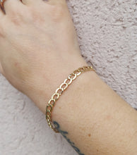 Load image into Gallery viewer, 7.5" Yellow Gold Curb Chain Bracelet - 10K