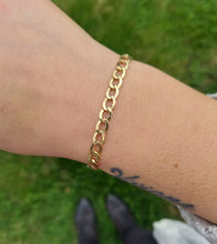 Load image into Gallery viewer, 7.5" Yellow Gold Curb Chain Bracelet - 10K