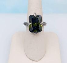 Load image into Gallery viewer, Green Antique Crystal Ring - Sterling Silver
