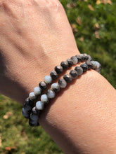 Load image into Gallery viewer, 6mm Two Tone Gray Liza Stretch Bracelet