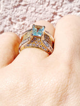 Load image into Gallery viewer, Aqua &amp; Diamond Two Tone- 18K Gold Ring