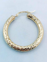 Load image into Gallery viewer, 1” Diamond Cut Hoops- 14K Yellow Gold 3.28g