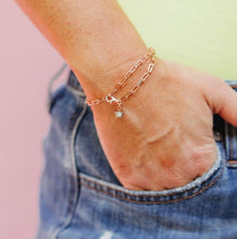 Load image into Gallery viewer, Glitter Clip Star Bracelet
