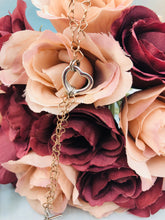 Load image into Gallery viewer, Rose &amp; Silver Heart Bracelet with Toggle