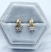 Load image into Gallery viewer, Shooting Star Studs - 10K Gold