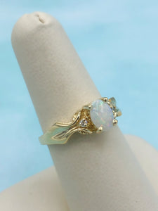 Opal Ring - 14K Yellow Gold