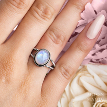 Load image into Gallery viewer, Moonstone Lynx Ring