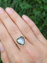 Load image into Gallery viewer, Gray Mother of Pearl Heart Diamond Ring - 14K Yellow Gold