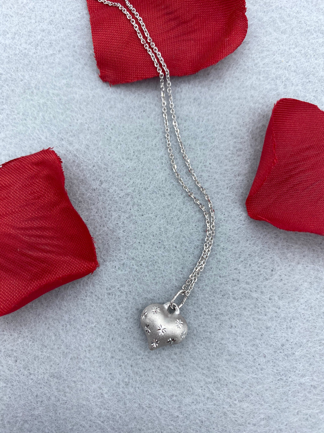 14k white gold puffed heart necklace